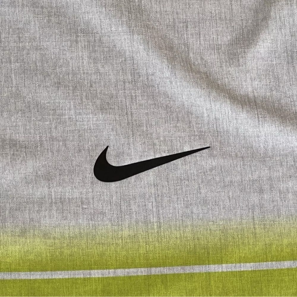 Men’s NIKE Dri-Fit Yellow Gray Stripe Polo Size XL - Picture 4 of 10